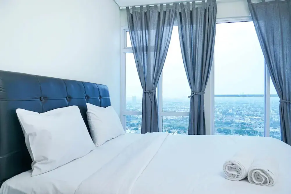 Джакарта: Simply Furnished Studio Apartment at Puri Mansion