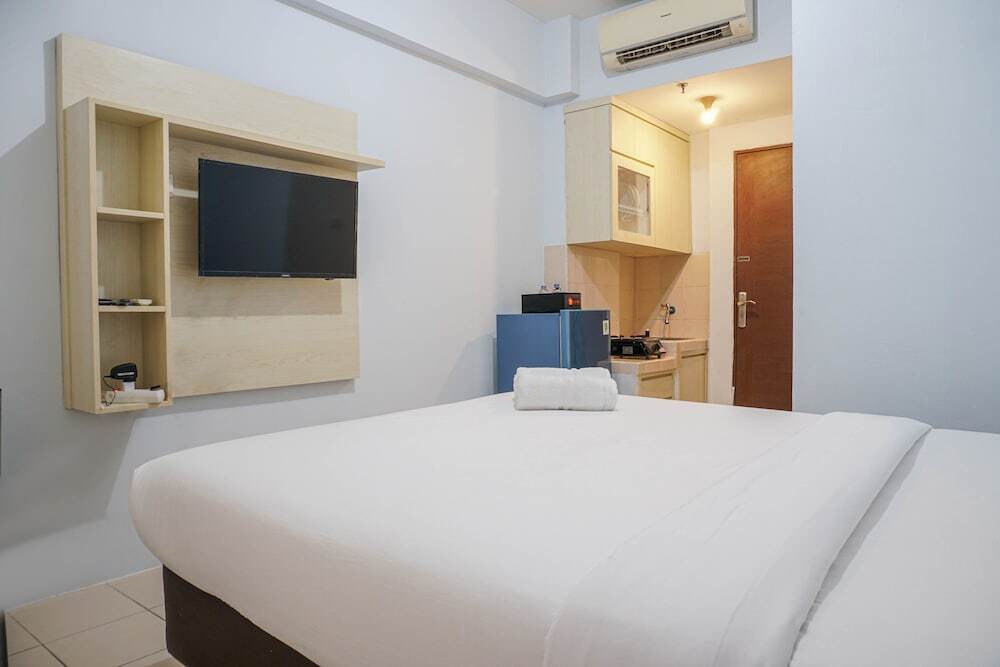 Джакарта: Simple with Affordable Price Studio Puri Park View Apartment