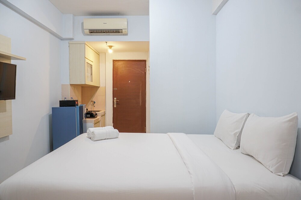 Джакарта: Simple with Affordable Price Studio Puri Park View Apartment