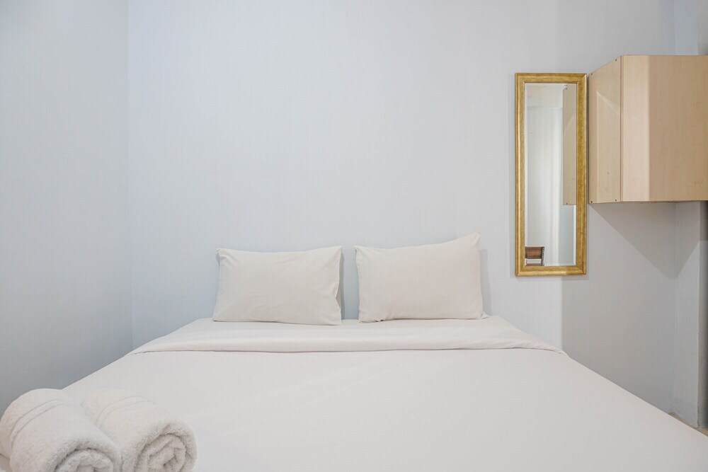 Simple with Affordable Price Studio Puri Park View Apartment — фото 1