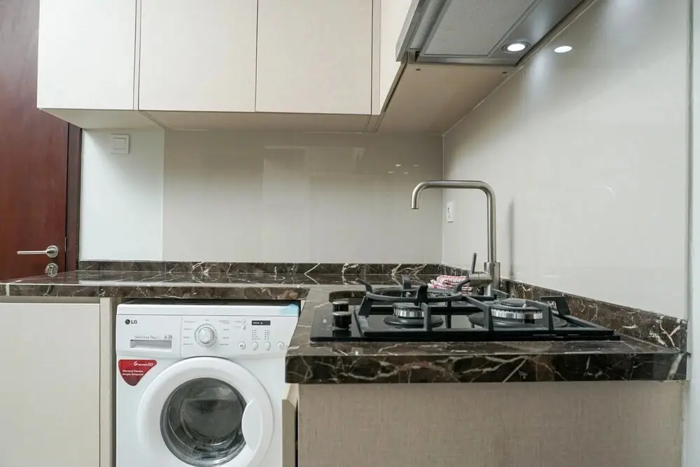 Джакарта: Minimalist 3BR Apartment at Puri Mansion