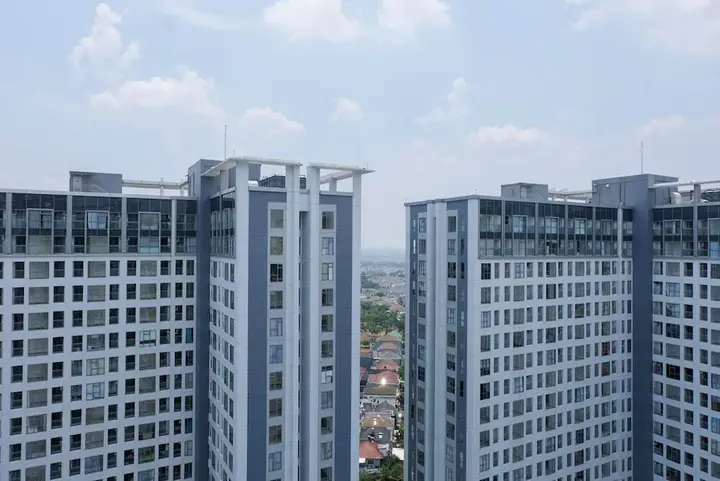 Legok: Comfy Studio Apartment at M-Town Residence near Summarecon Mall