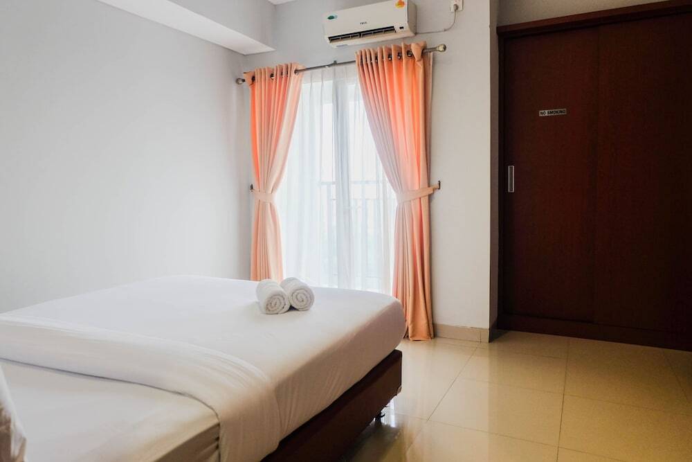 Legok: Minimalist Studio Apartment at Atria Residence