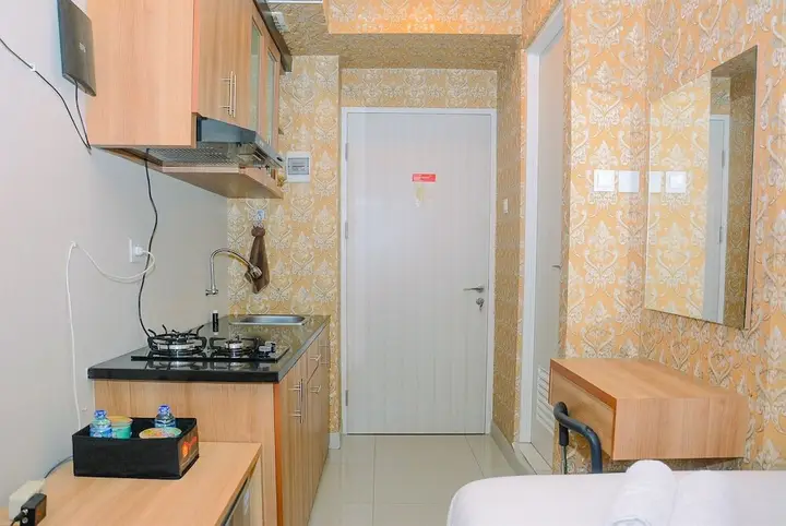 Бекаси: Cozy and Modern Studio at Grand Kamala Lagoon Apartment