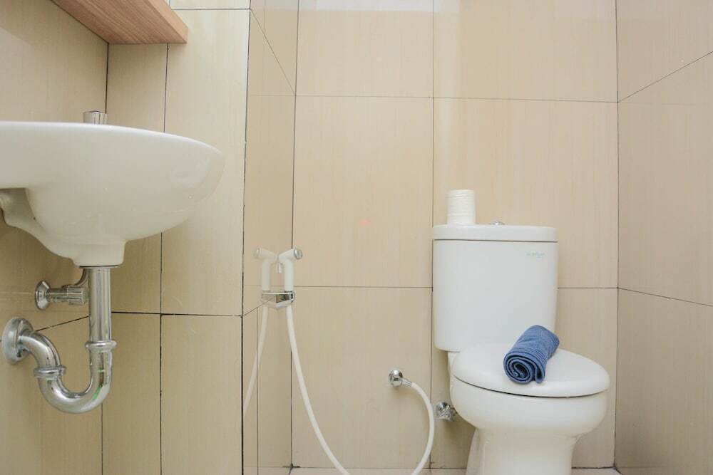 Бекаси: Brand New Simply Studio at Grand Kamala Lagoon Apartment