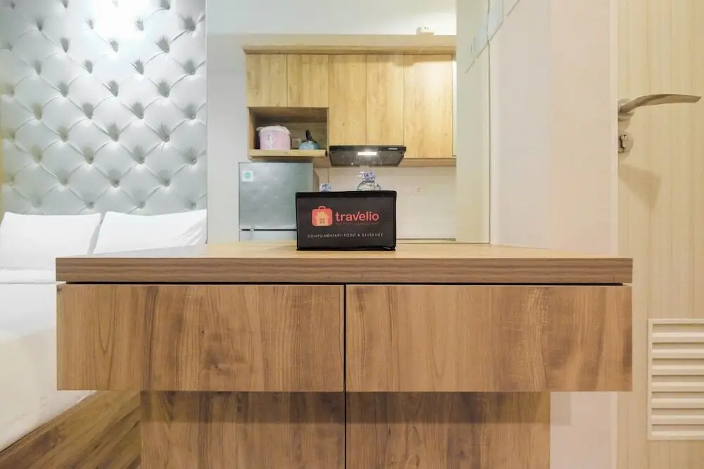 Бекаси: Minimalist and Homey Studio Grand Kamala Lagoon Apartment