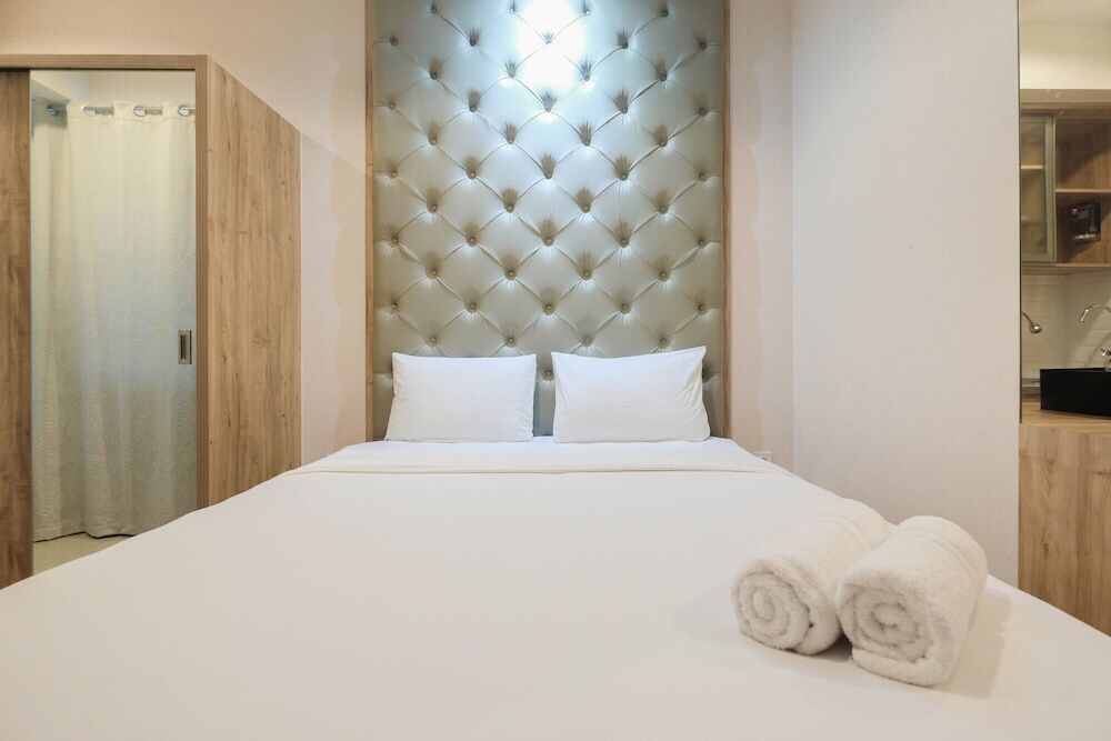 Бекаси: Minimalist and Homey Studio Grand Kamala Lagoon Apartment