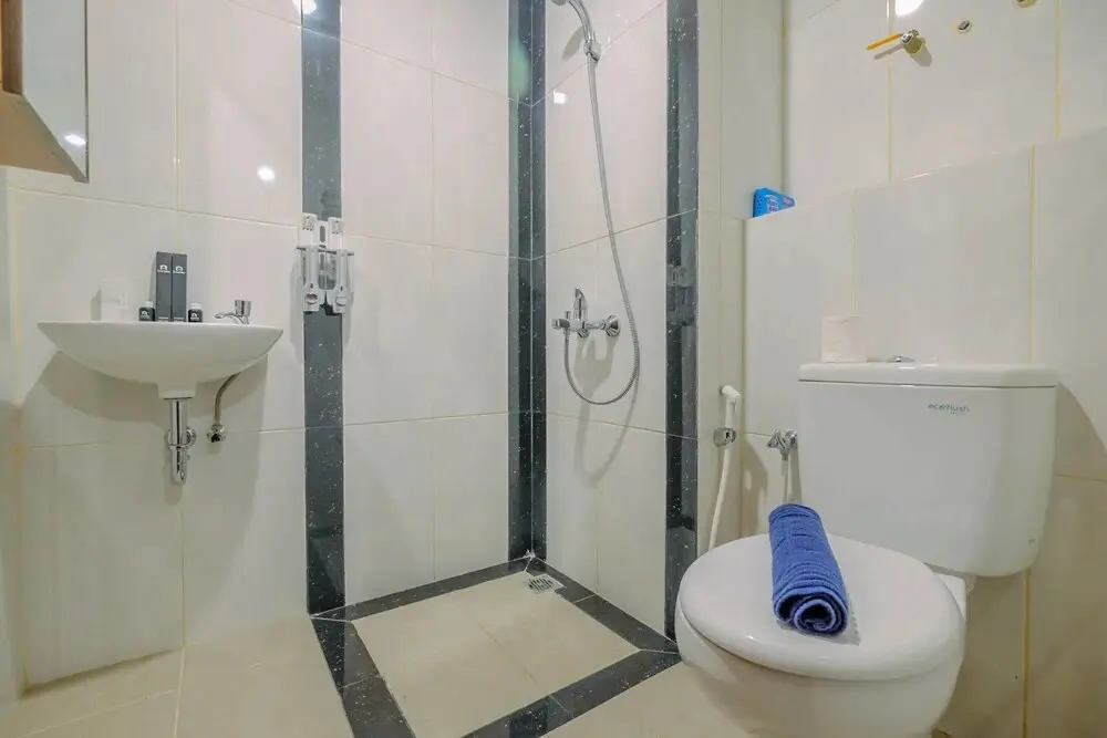 Бекаси: Minimalist Studio Apartment at Grand Kamala Lagoon