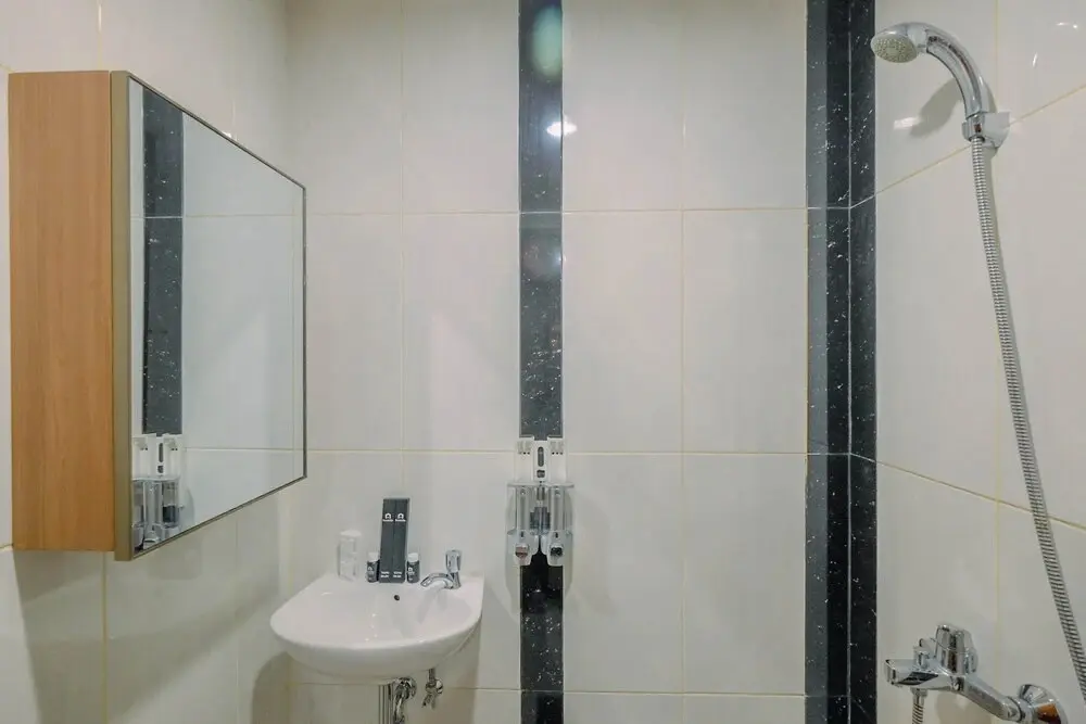 Бекаси: Minimalist Studio Apartment at Grand Kamala Lagoon