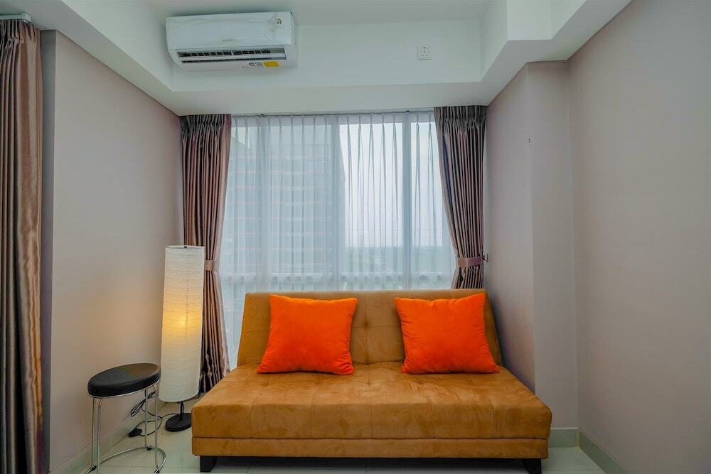 Джакарта: Fully Furnished Studio Apartment at H Residence