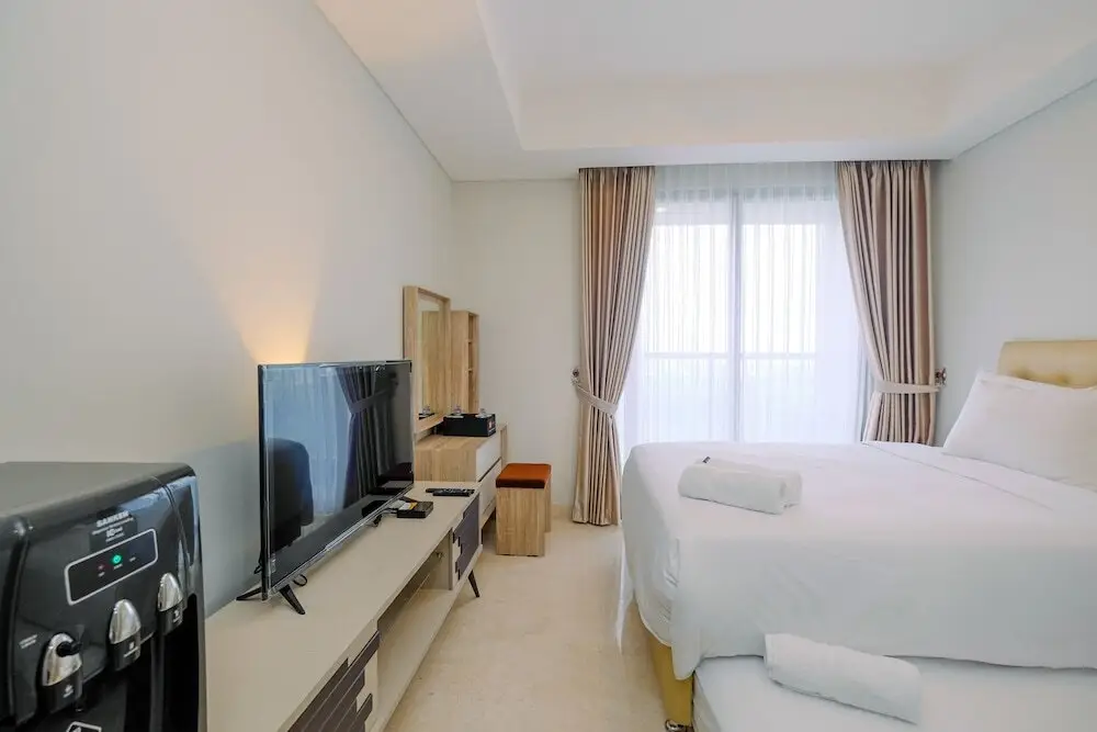 Best Price Studio Apartment at Gold Coast — фото 1