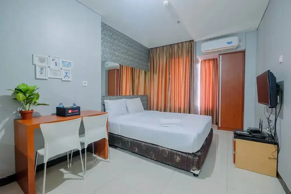 Джакарта: Vintage Studio Apartment at Nifarro Park