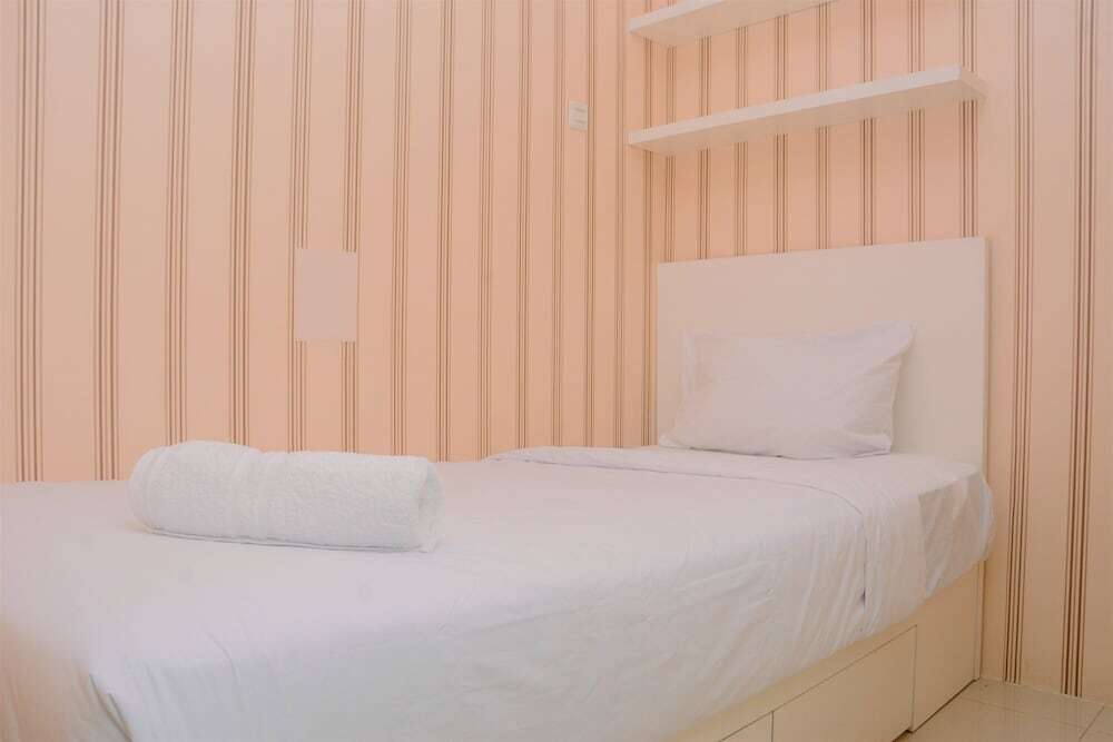 Chic and Cozy 2BR Apartment at Bassura City — фото 1