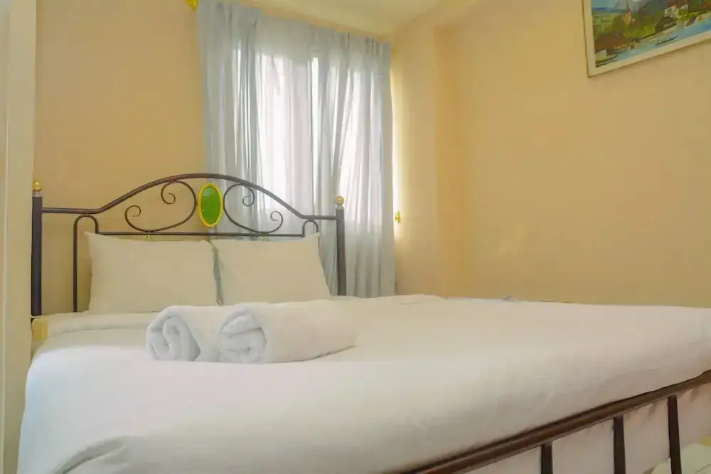 Джакарта: Contemporary Studio Apartment at Kebagusan City