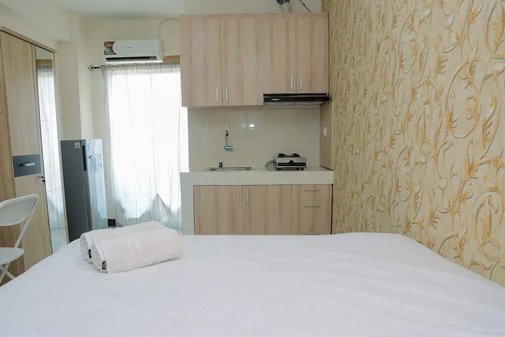 Депок: Minimalist and Convenient Studio Cinere Resort Apartment