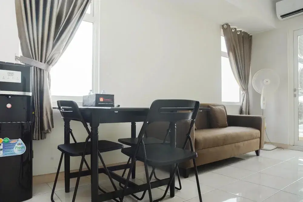 Бекаси: Comfy 2BR Apartment @ Springlake Summarecon