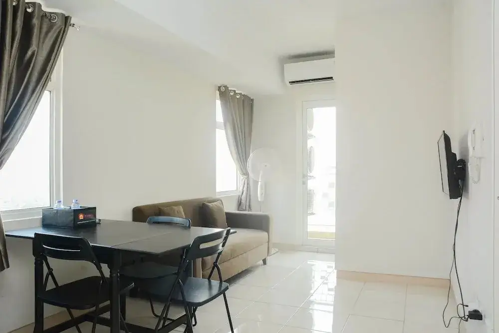 Бекаси: Comfy 2BR Apartment @ Springlake Summarecon
