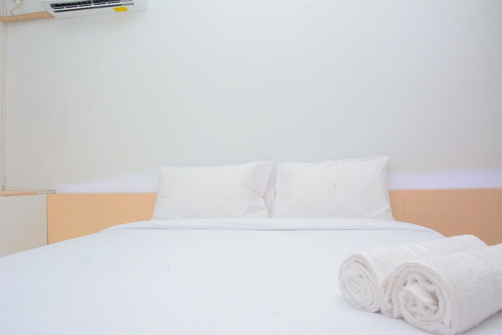 Бекаси: Best Price Studio Apartment @ Patraland Urbano