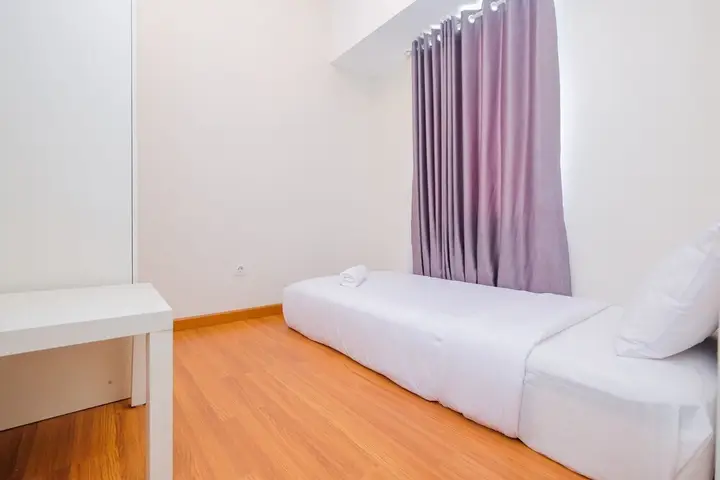 Бекаси: Pool View and Homey 2BR Apartment @ Springlake Summarecon
