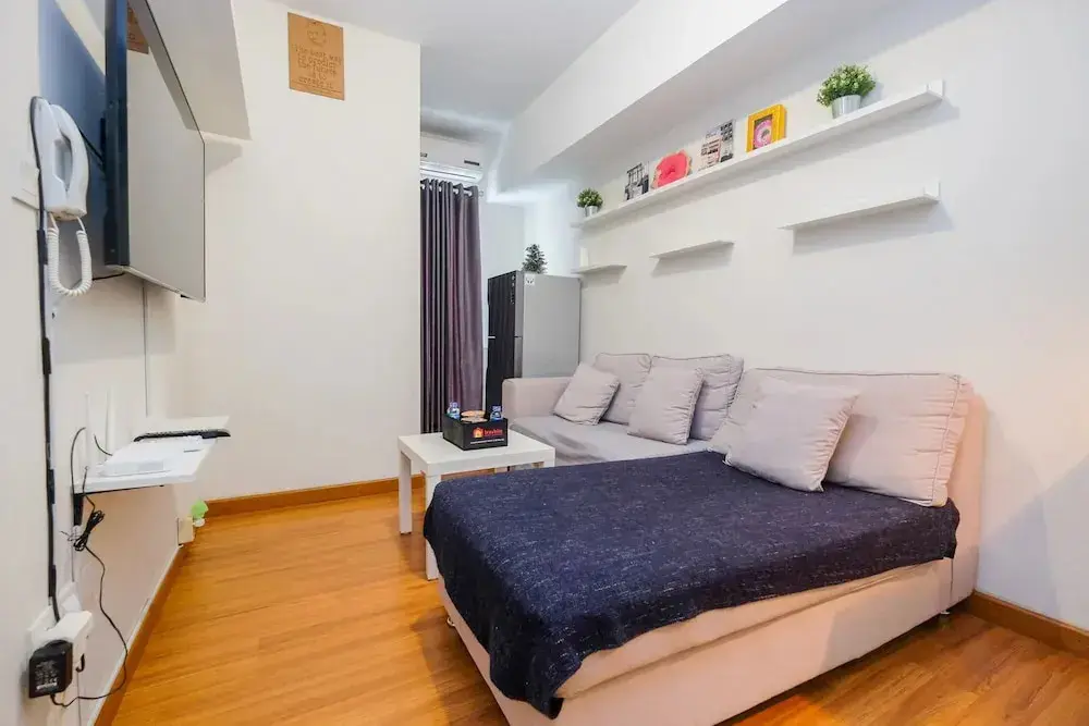 Бекаси: Pool View and Homey 2BR Apartment @ Springlake Summarecon