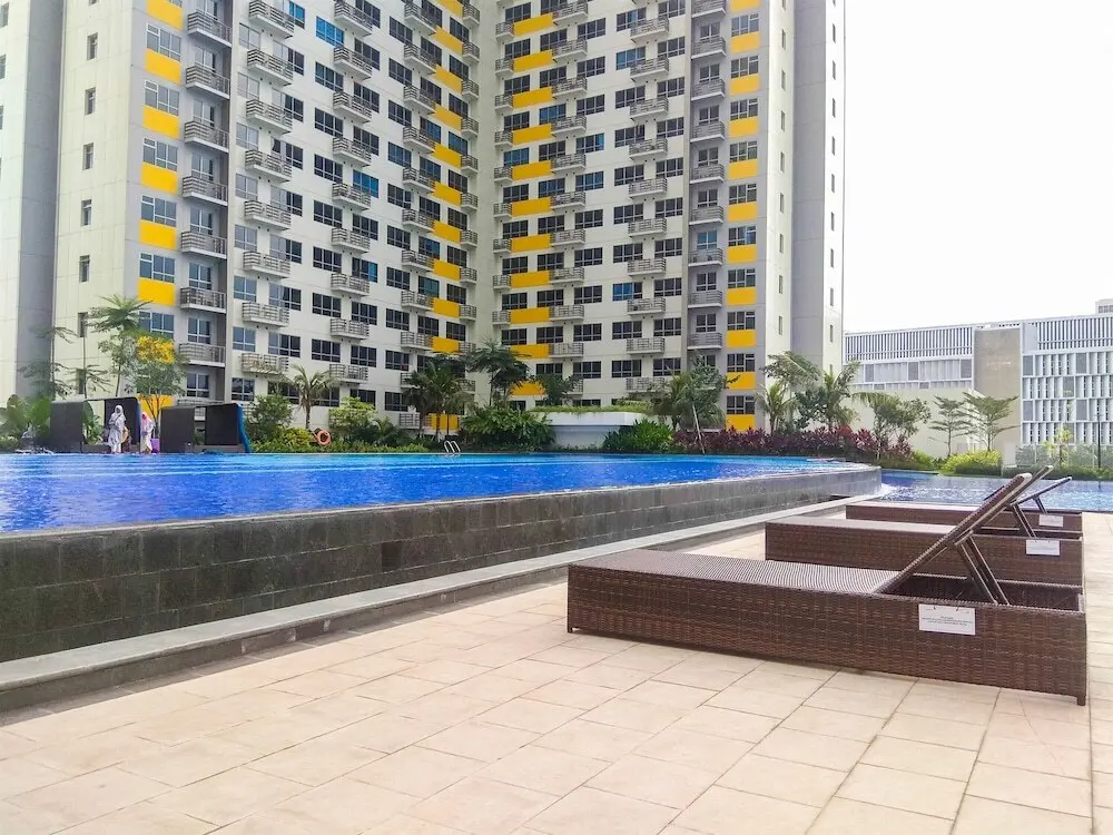 Бекаси: Comfortable Studio Apartment at Springlake Summarecon