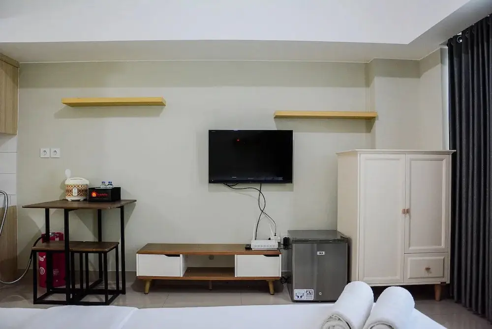 Бекаси: Comfortable Studio Apartment at Springlake Summarecon