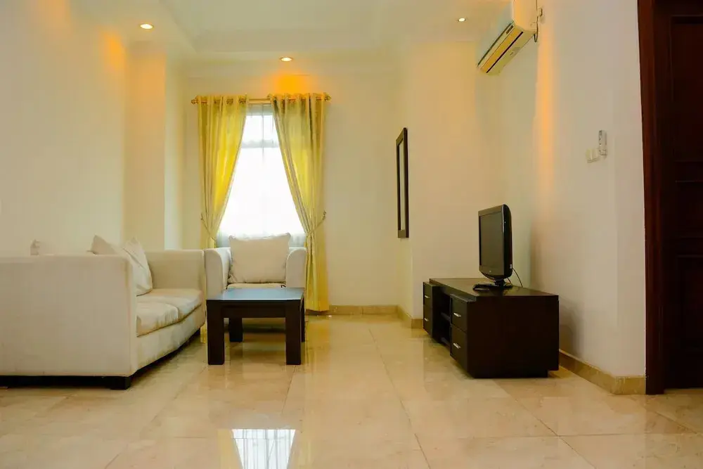 Джакарта: Modern 2BR at The Belleza Apartment