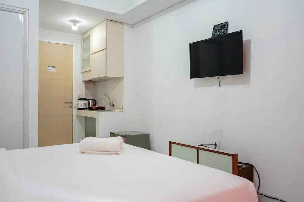 Тангеранг: Cozy Studio Apartment at Ayodhya Residences By Travelio