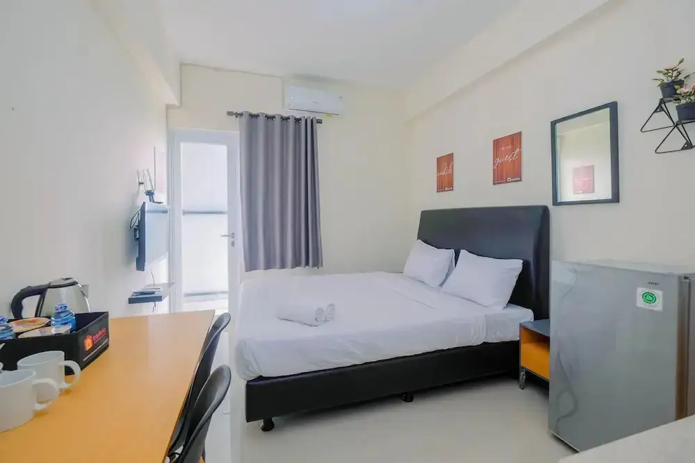 Богор: Minimalist Studio Apartment at Bogorienze Resort By Travelio