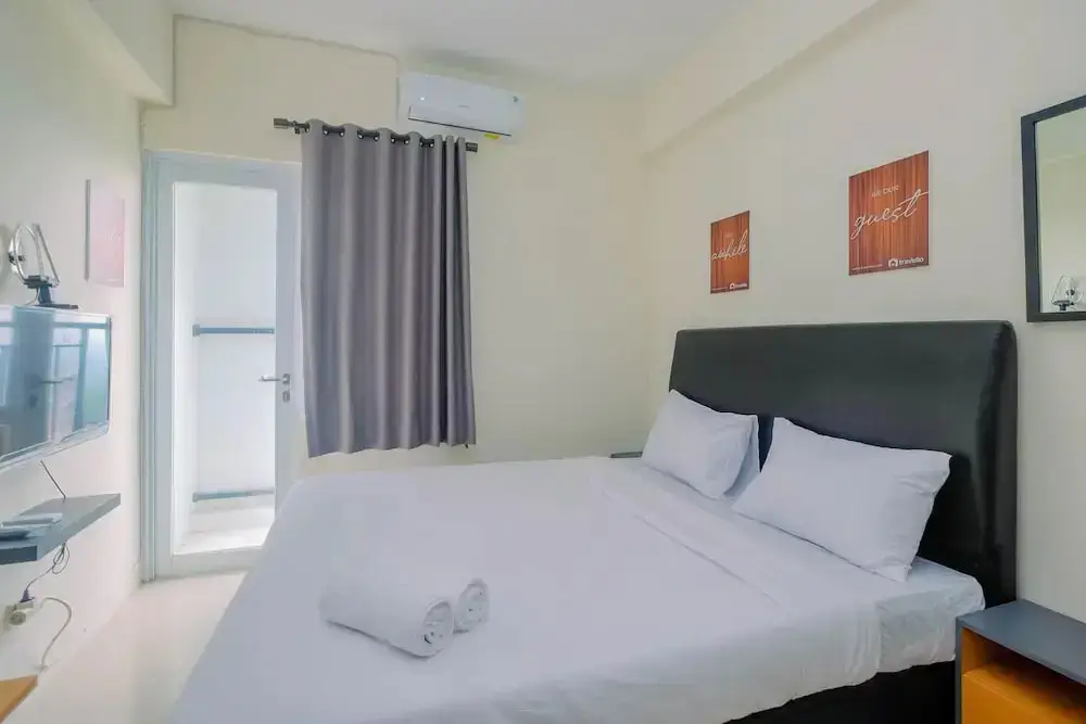 Богор: Minimalist Studio Apartment at Bogorienze Resort By Travelio