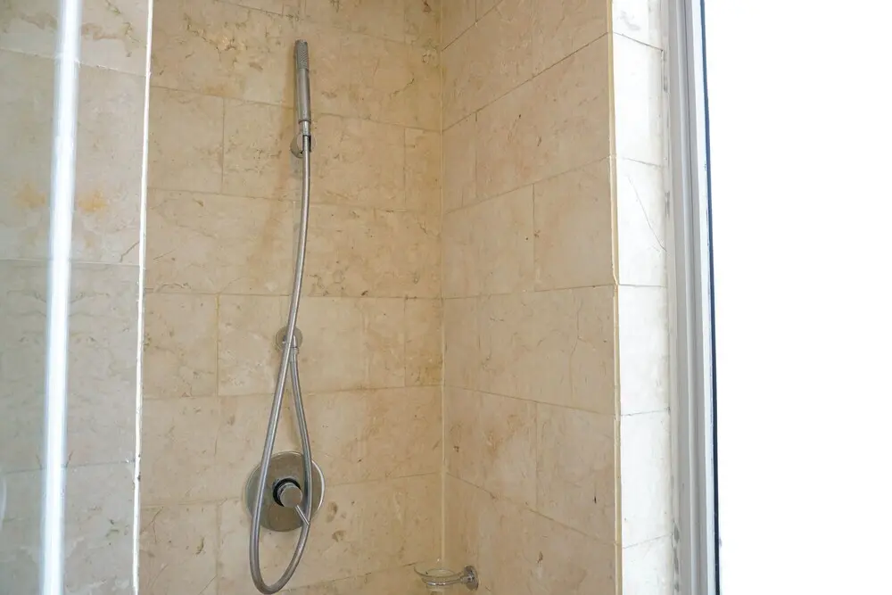 Джакарта: Relaxing 2BR at The Empyreal Condominium Epicentrum Apartment By Travelio