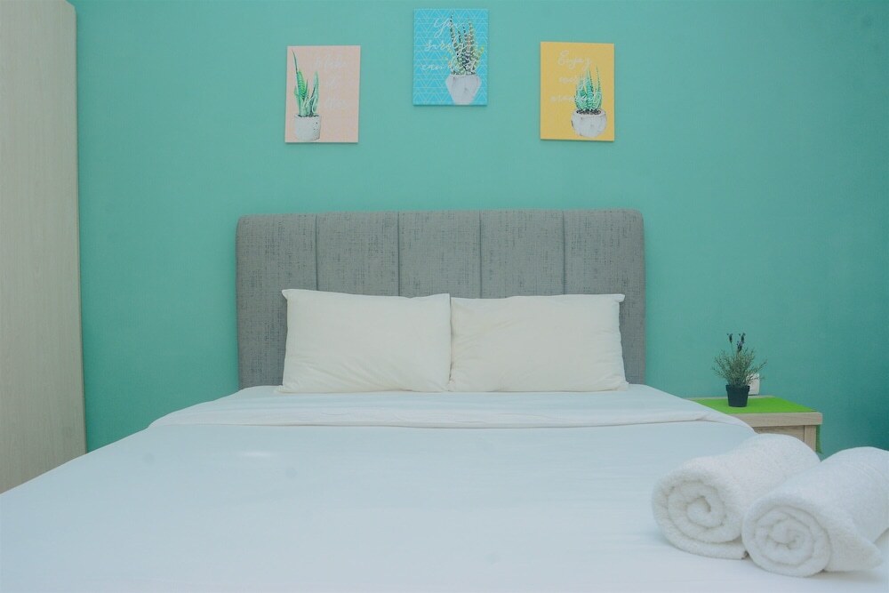 Джакарта: Fully Furnished and Comfortable Design Studio Menteng Park Apartment By Travelio