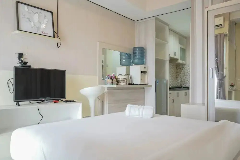 Тангеранг: Minimalist and Stylish Studio Skylounge Tamansari Apartment By Travelio