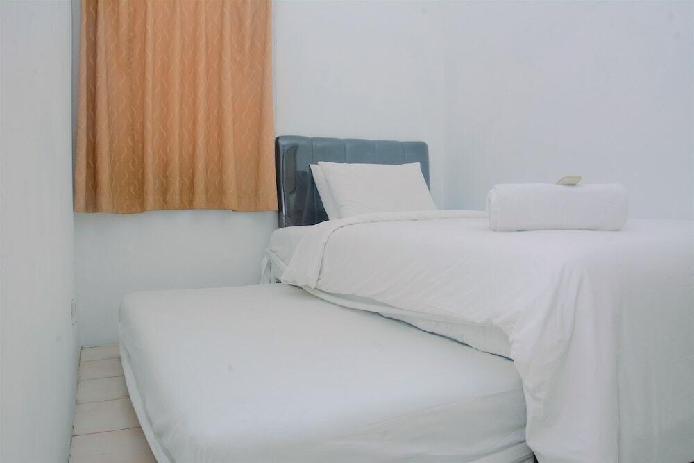 Джакарта: Comfortable 2BR Apartment at Mediterania Gajah Mada By Travelio