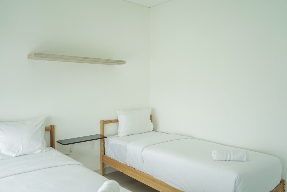 Южный Тангеранг: Chic Brooklyn Alam Sutera Studio Apartment By Travelio
