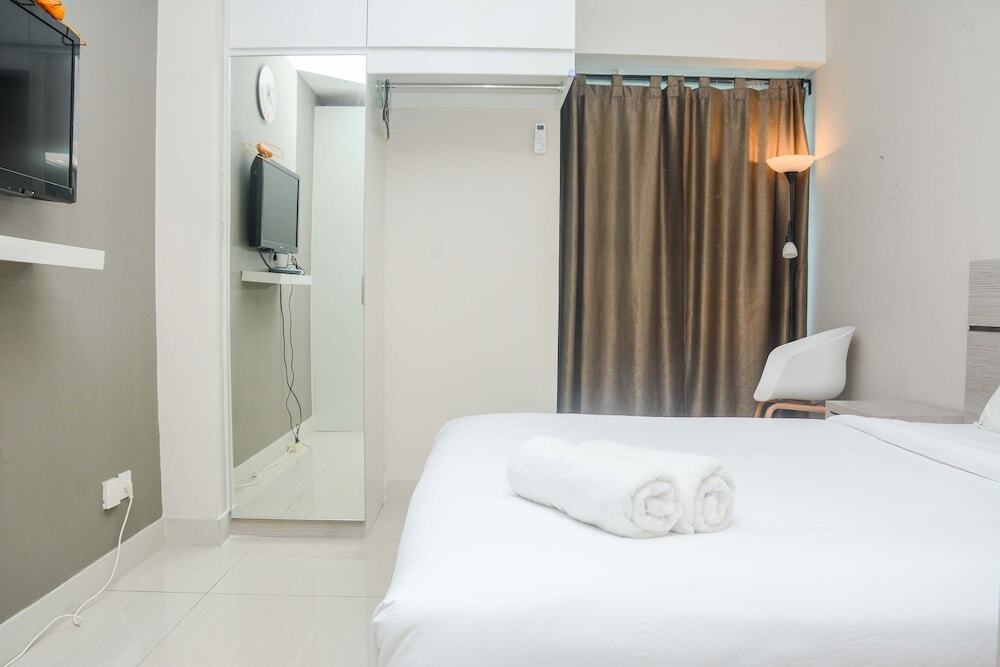 Бекаси: Premium and Comfy Studio Apartment @ Grand Kamala Lagoon By Travelio