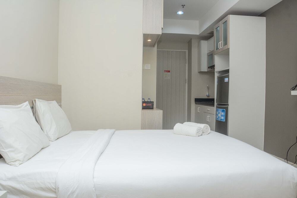 Бекаси: Premium and Comfy Studio Apartment @ Grand Kamala Lagoon By Travelio