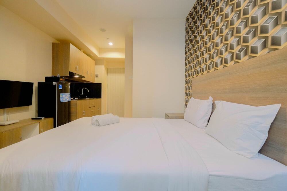 Бекаси: Emerald North Tower Studio Apartment Grand Kamala Lagoon By Travelio
