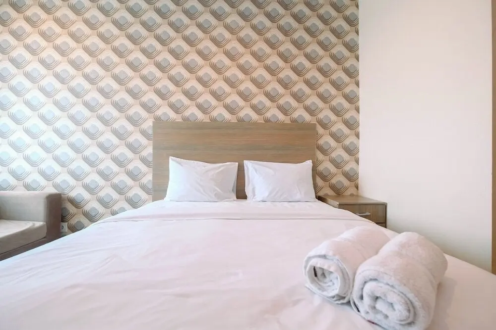 Бекаси: Modern and Posh Studio Apartment @ Grand Kamala Lagoon By Travelio