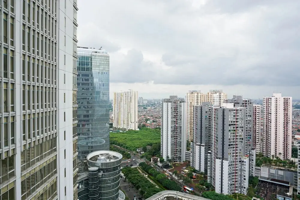 Джакарта: Cozy 2BR at Empyreal Epicentrum Apartment By Travelio