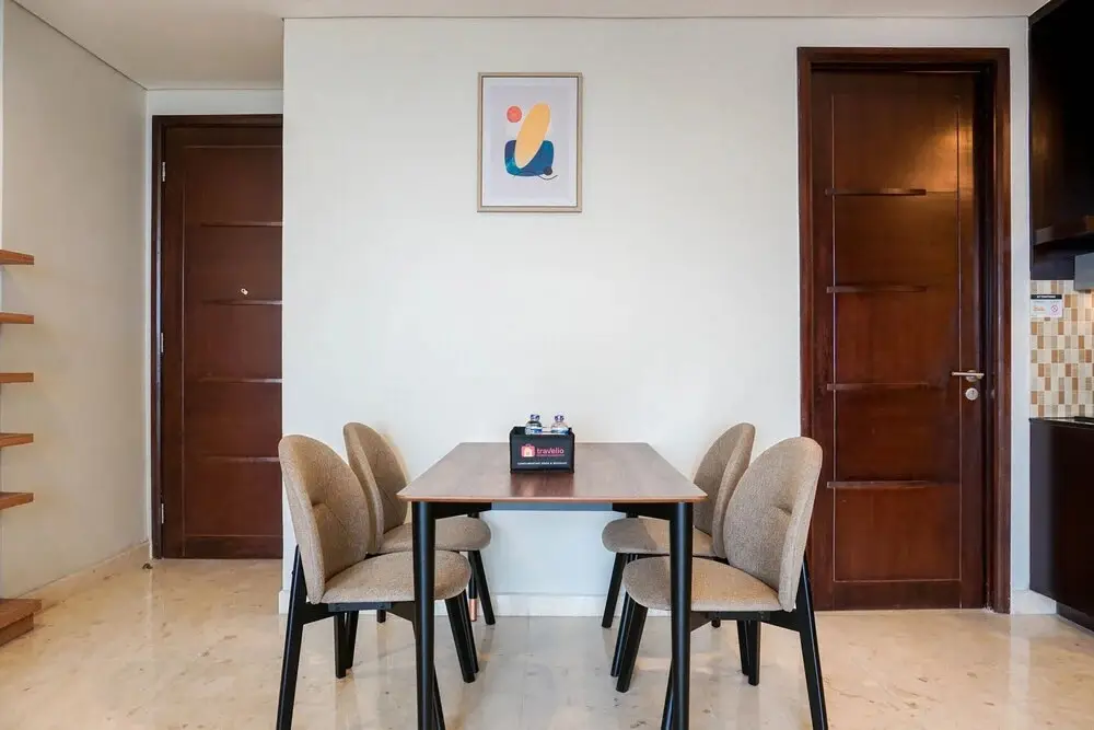 Джакарта: Cozy 2BR at Empyreal Epicentrum Apartment By Travelio