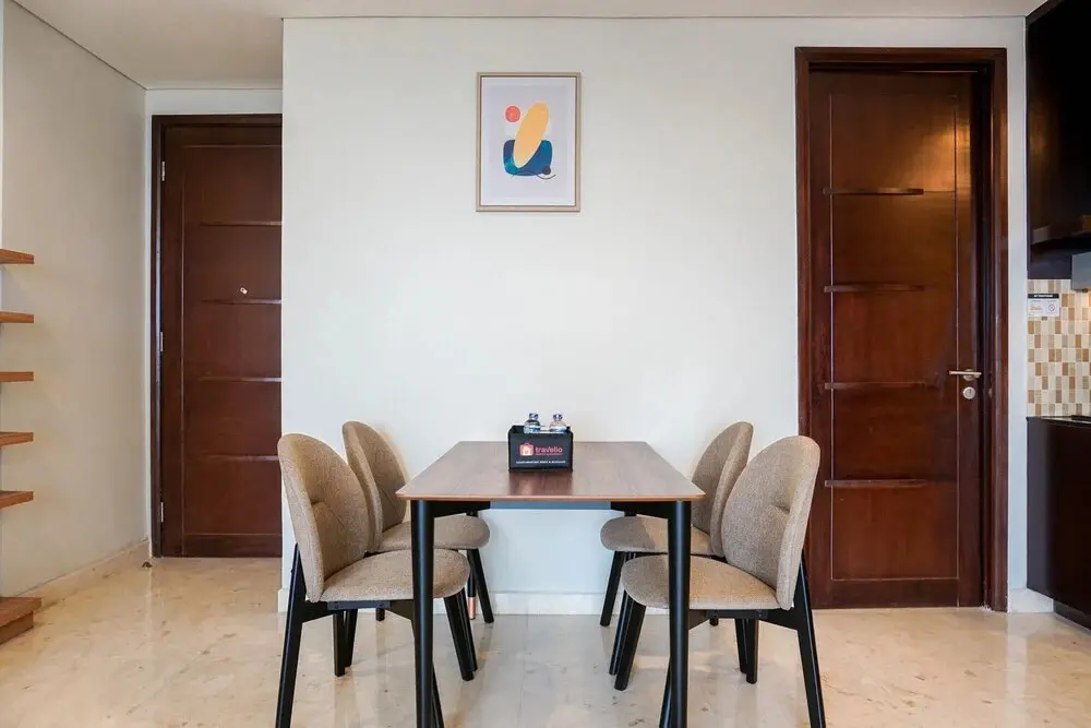 Джакарта: Cozy 2BR at Empyreal Epicentrum Apartment By Travelio