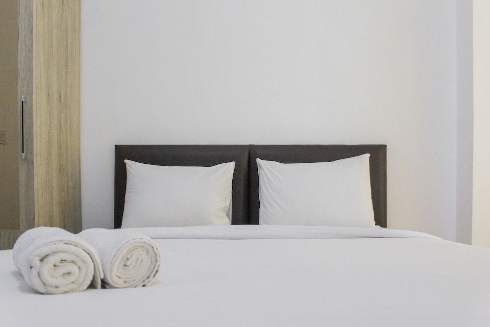 Legok: New Furnished Studio Apartment at M-Town Residence By Travelio
