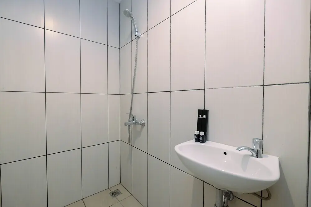 Бекаси: Premium Studio @ Grand Kamala Lagoon Apartment By Travelio