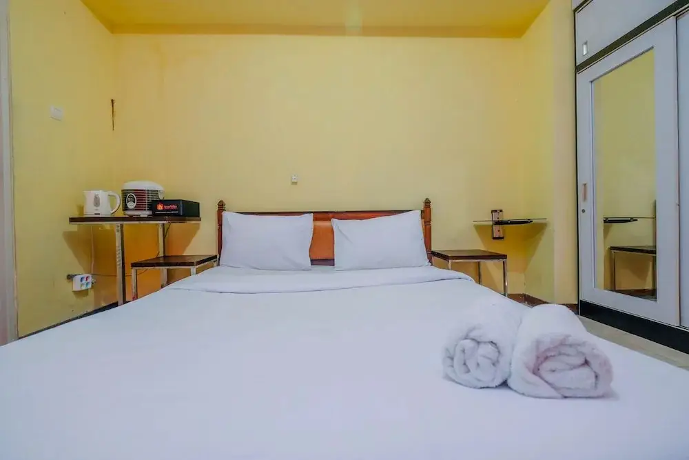 Богор: Homey Studio Apartment with Pool View at Bogor Valley By Travelio