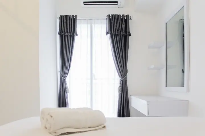 Legok: Minimalist 2BR Apartment near Mall at M-Town Residence By Travelio