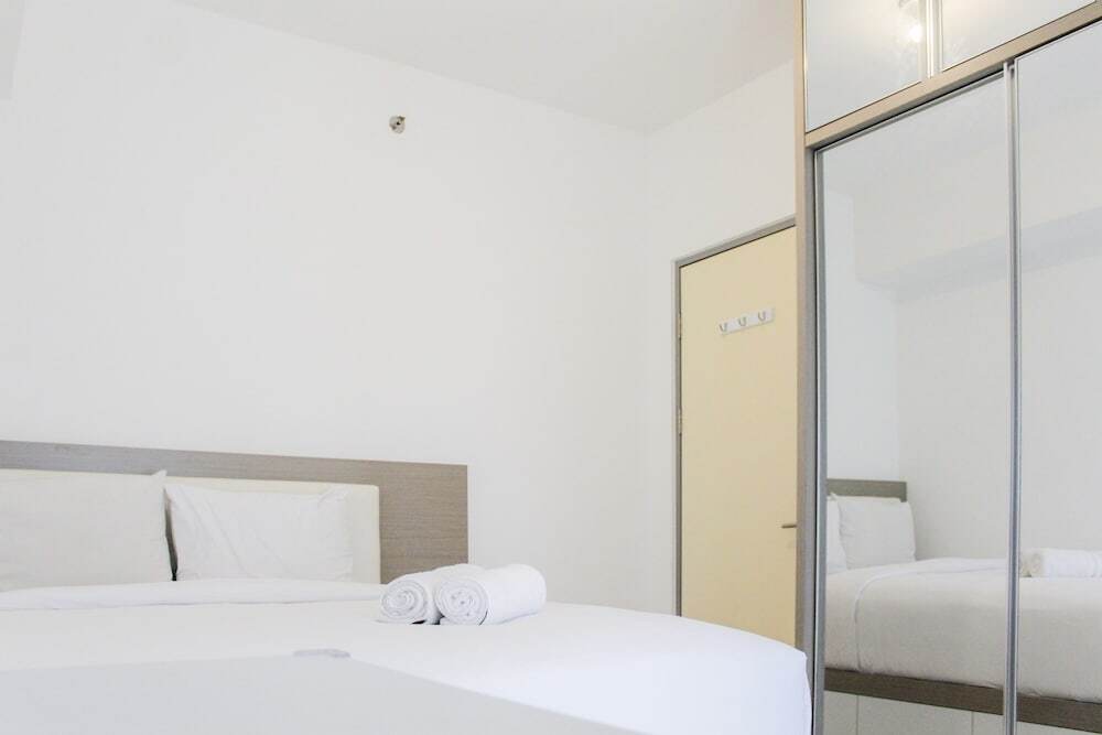 Legok: Minimalist 2BR Apartment near Mall at M-Town Residence By Travelio