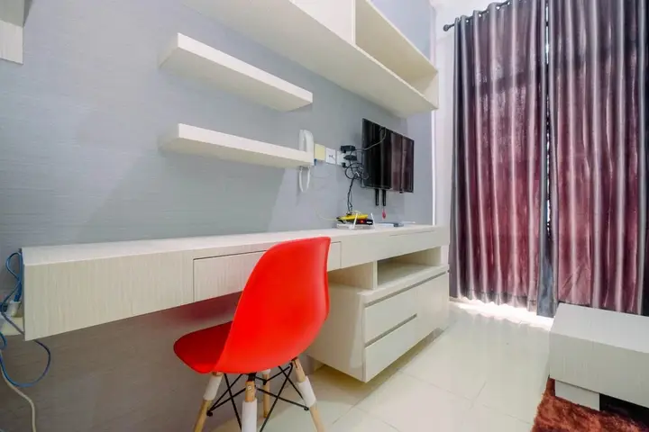Депок: Minimalist and Stylish Studio Dave Apartment By Travelio