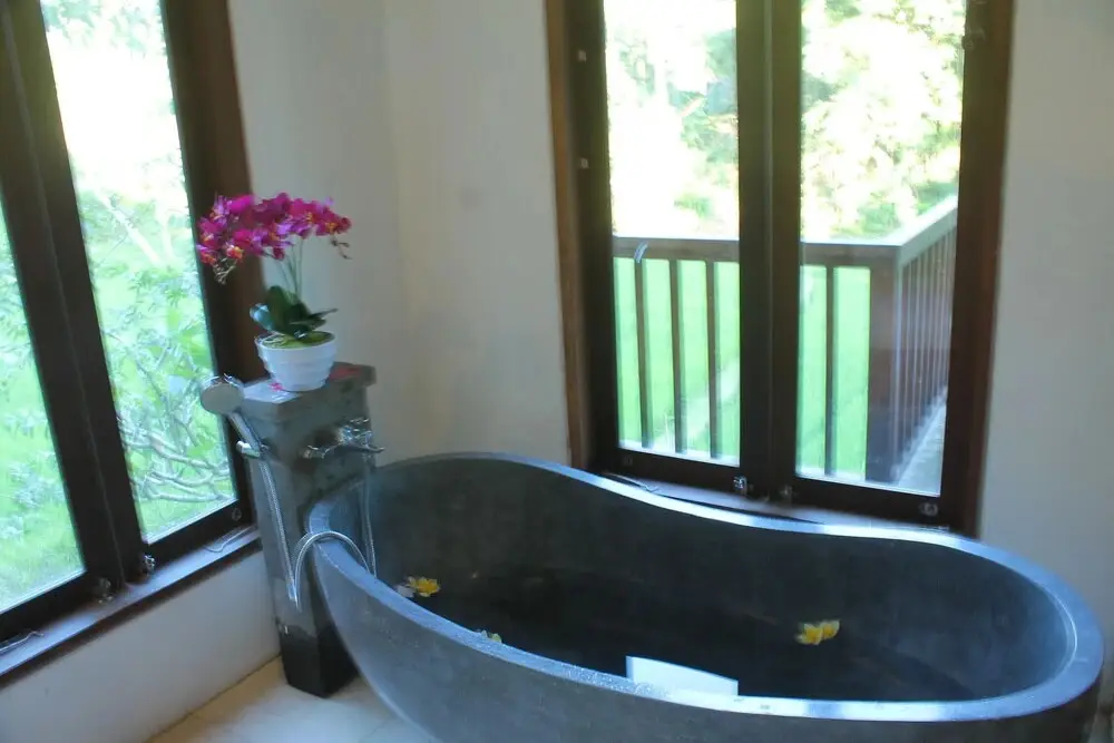Тойа Бунгках: Tirta Loka Suite