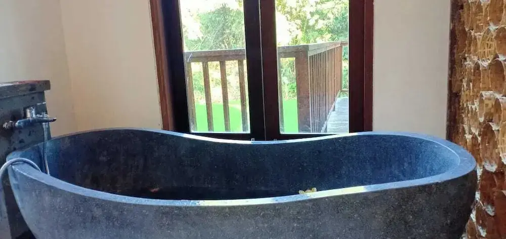 Тойа Бунгках: Tirta Loka Suite